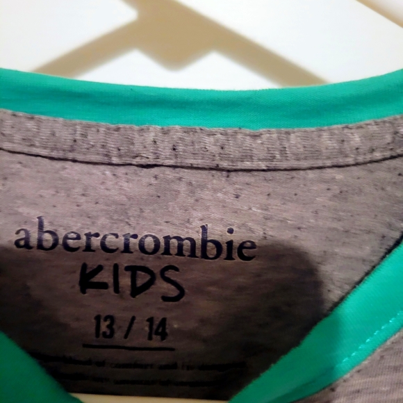 Abercrombie kids button up tee. 13/12 - Picture 2 of 5